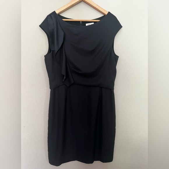 Eliza J Dresses & Skirts - Eliza J Ruffle Formal Dress Dark Green Size 14